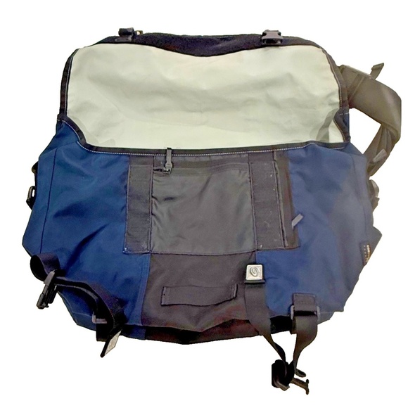 Timbuk2 San Francisco Messenger Bag Cordura Fabric; 19" Wide x 12" Tall; Blue - Picture 7 of 9